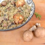 Poêlé quinoa champignons et boulettes